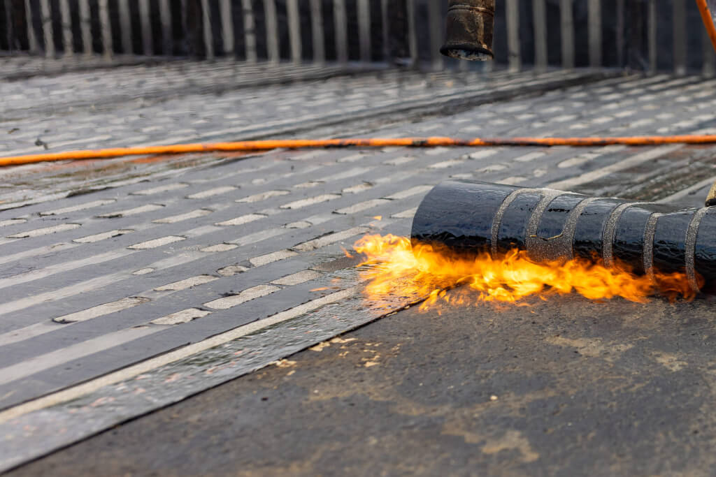 plat dak vervangen bitumen