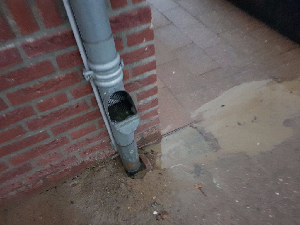 regenpijp repareren